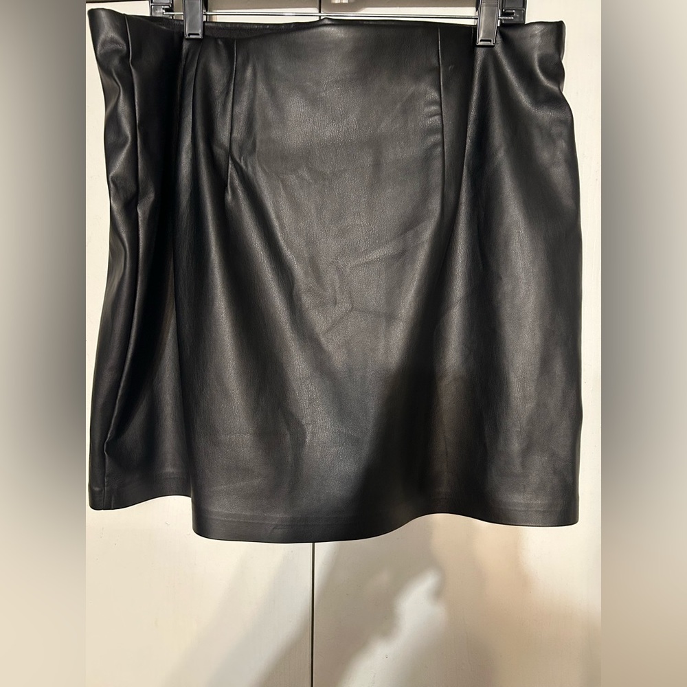 Faux Leather Vegan Mini Skirt-Express